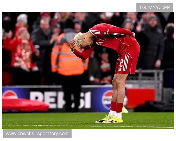 利物浦6-0狂胜卡拉巴克，萨拉赫破荒范戴克送助攻